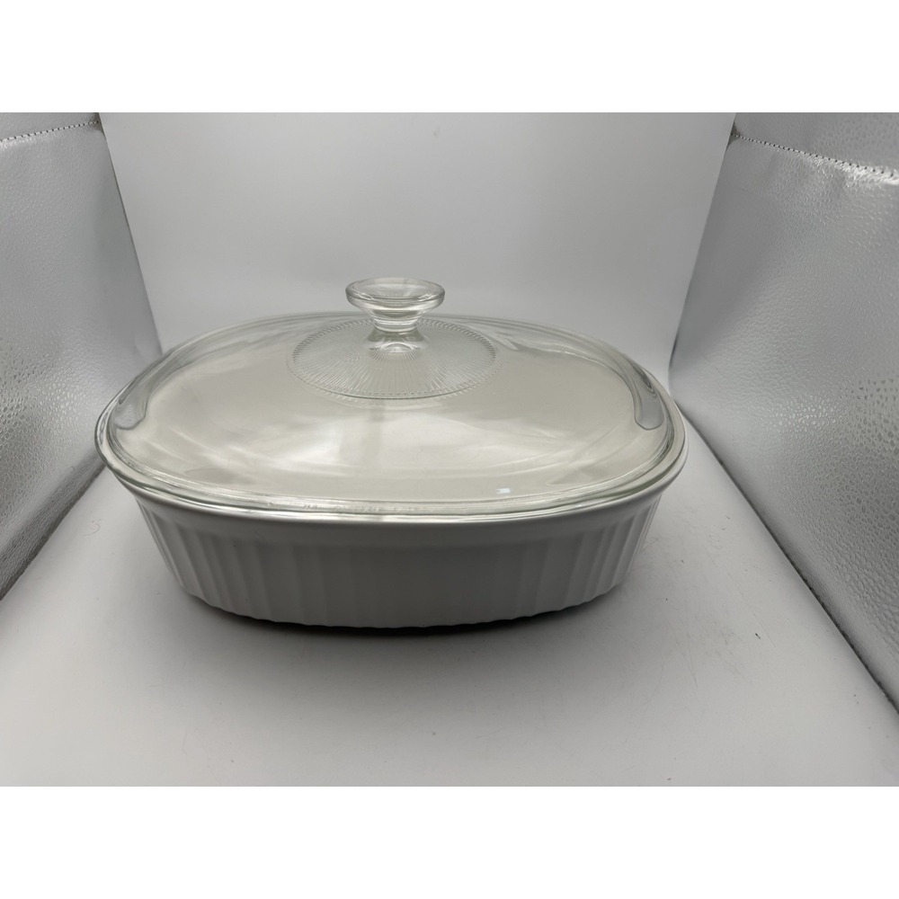 Corning Ware White Ribbed Casserole Dish w/ Pyrex Glass Lid